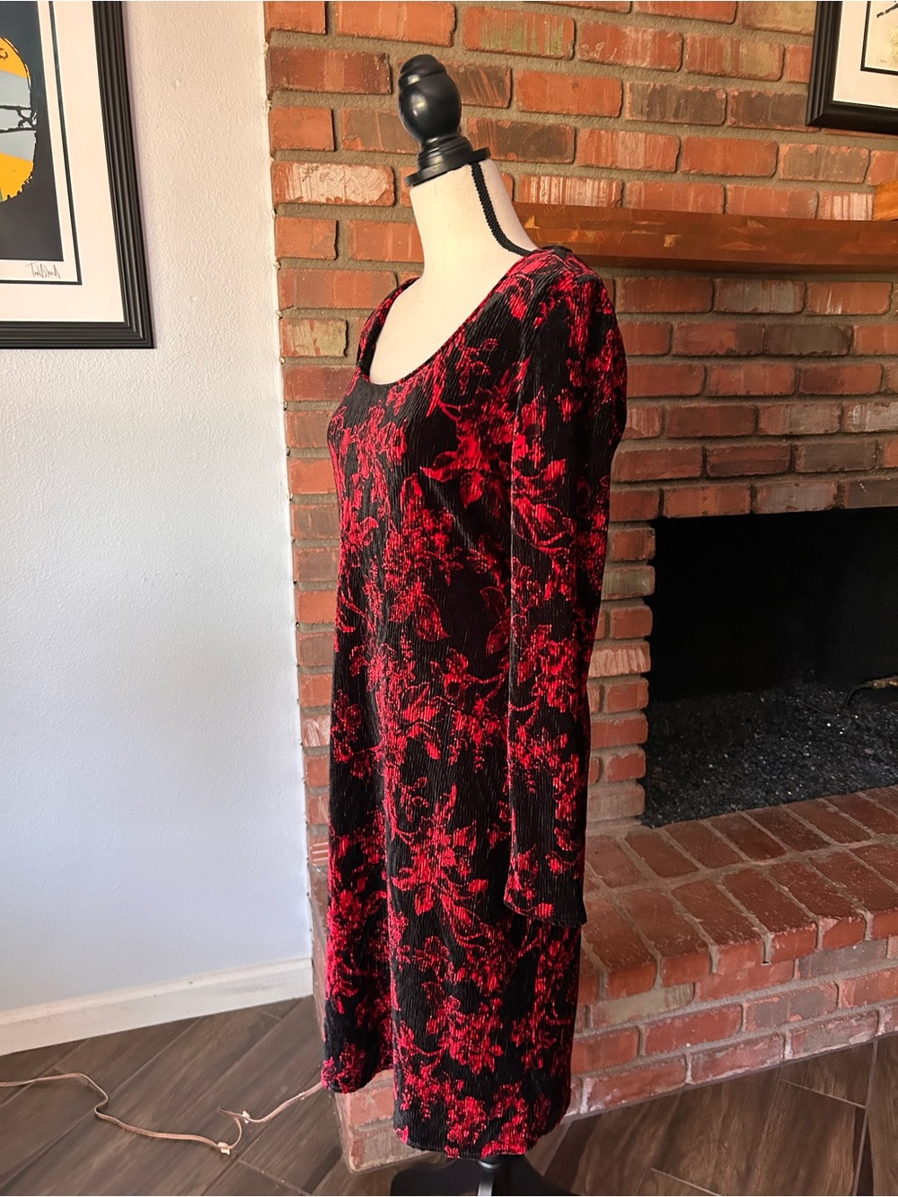Anthropologie HD in Paris Dierdre Velvet Column Dress in Red Sz M - Picture 6 of 9